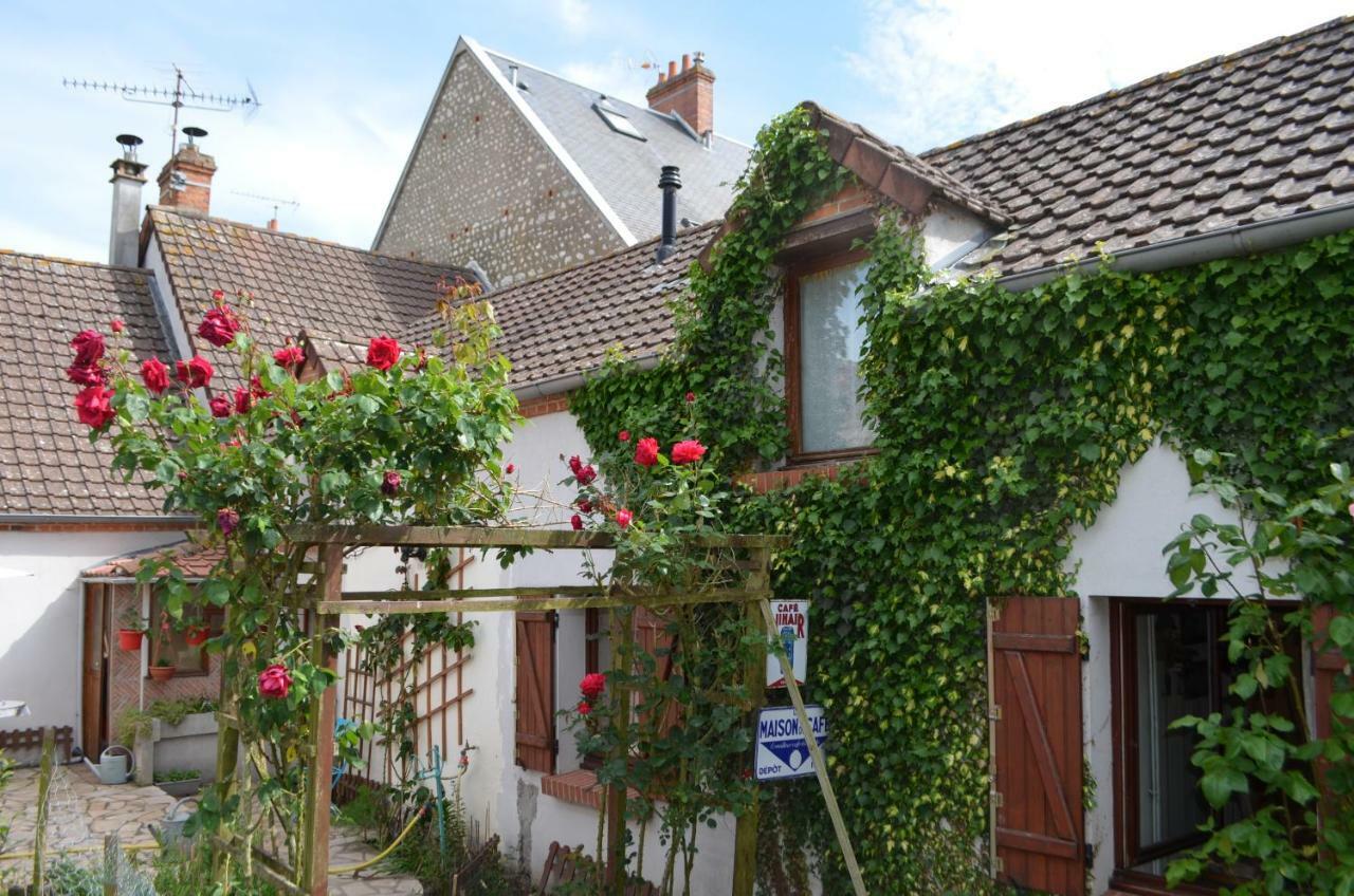 Bed and Breakfast Maison D'Autrefois Mareau-aux-Prés Exterior foto